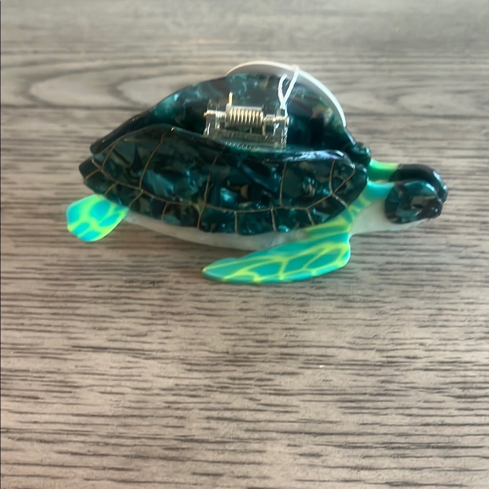 Green and Black Turtle Brooch